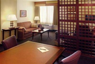 фото отеля Larkspur Landing Sacramento