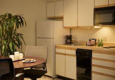 фото отеля Larkspur Landing Sacramento