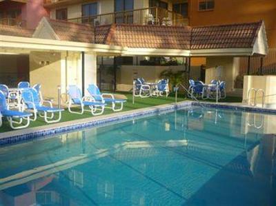 фото отеля Coral Towers Holiday Suites