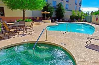 фото отеля Holiday Inn Hotel & Suites Phoenix Airport