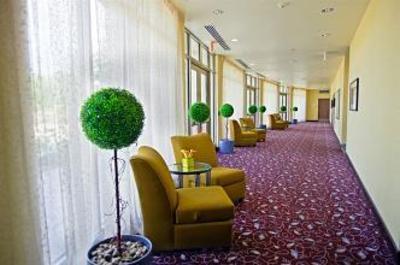 фото отеля Holiday Inn Hotel & Suites Phoenix Airport