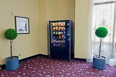 фото отеля Holiday Inn Hotel & Suites Phoenix Airport