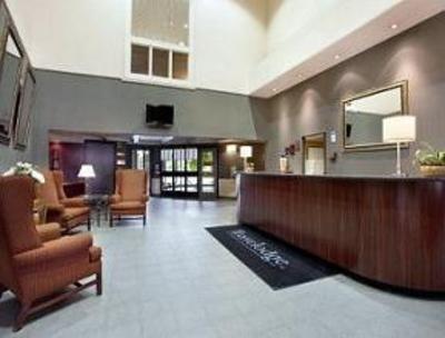 фото отеля Travelodge Ottawa East