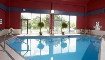 фото отеля Travelodge Ottawa East