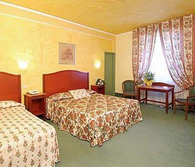 фото отеля Hotel Minerva Palace