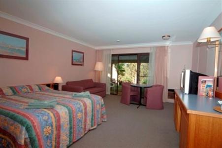 фото отеля Tea Gardens Club Inn Motel