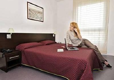 фото отеля Residhotel Les Hautes d'Andilly