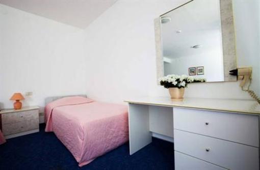 фото отеля Burduguz Hotel Irkutsk
