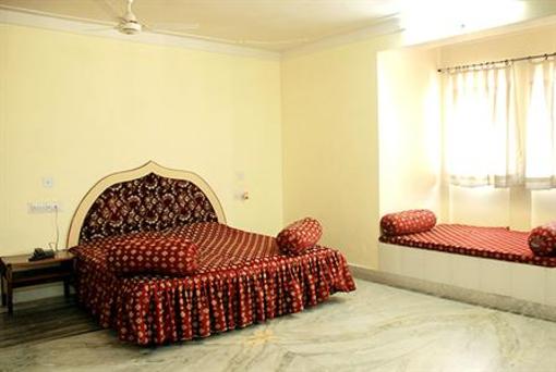 фото отеля Hotel Rani Palace