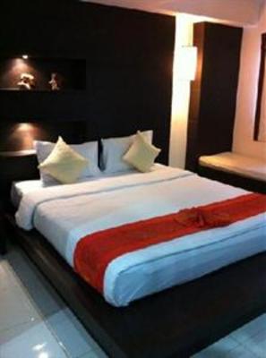фото отеля Amber Residence Phuket