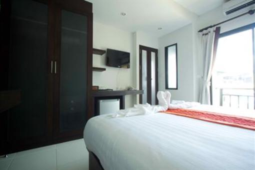 фото отеля Amber Residence Phuket