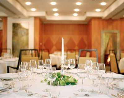 фото отеля Parkhotel Laurin