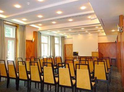 фото отеля Parkhotel Laurin