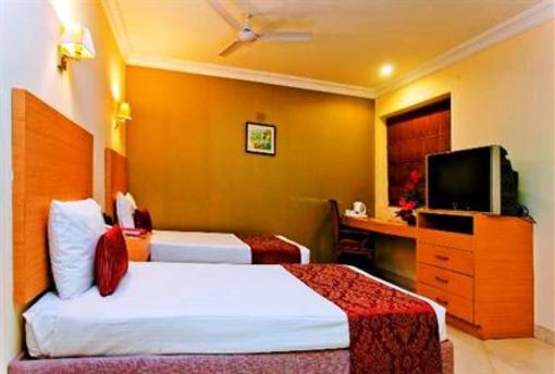 фото отеля The Lotus Serviced Apartment Burkit Road