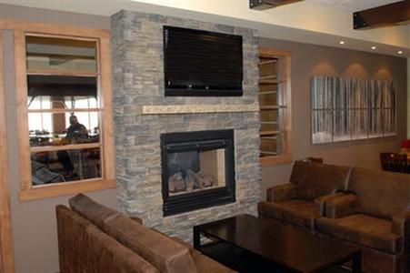 фото отеля Lakeview Inn & Suites Fort Saskatchewan