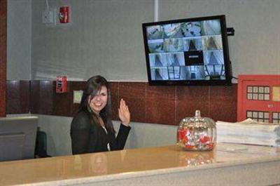 фото отеля Economy Inn Austintown