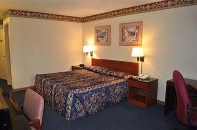 фото отеля Economy Inn Austintown