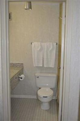 фото отеля Economy Inn Austintown