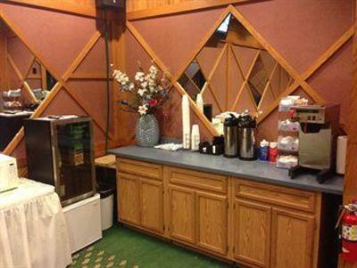 фото отеля Economy Inn Austintown
