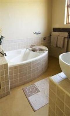 фото отеля Two Oaks B&B