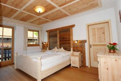 фото отеля Huberhof Villandro