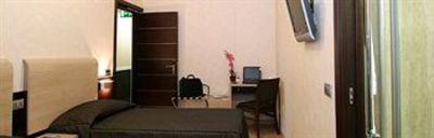 фото отеля Hotel Euro House Suites