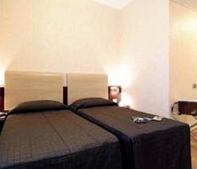 фото отеля Hotel Euro House Suites