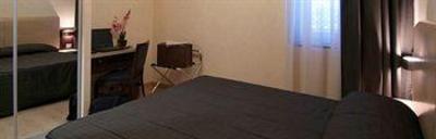 фото отеля Hotel Euro House Suites