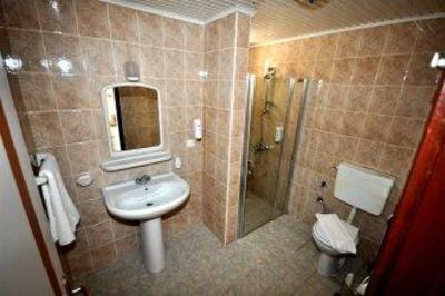 фото отеля Sunpoint Suites Hotel