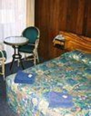 фото отеля Proserpine Motor Lodge