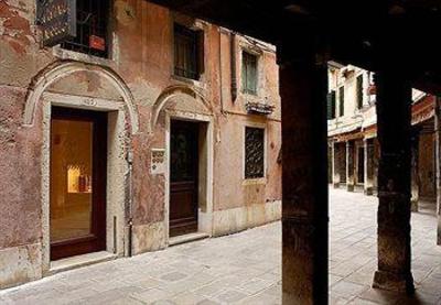 фото отеля Ca' Del Nobile Bed & Breakfast Venice