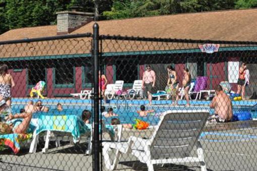 фото отеля NASCAR RV Resorts at Adirondack Gateway