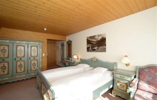 фото отеля Hotel Bären Adelboden