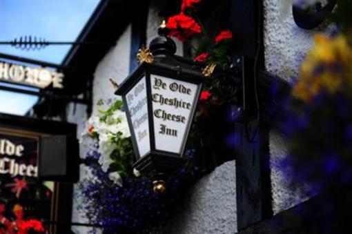 фото отеля Ye Olde Cheshire Cheese Inn