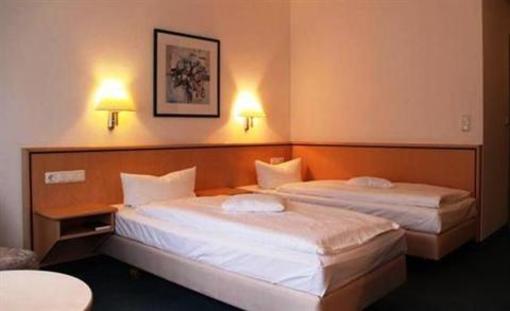 фото отеля Seehotel Luisenhof Falkenhagen