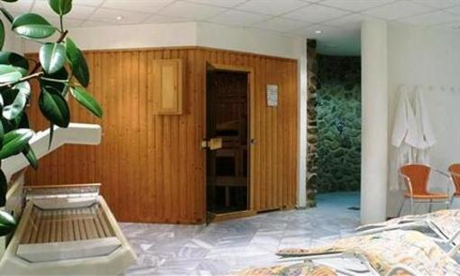фото отеля Seehotel Luisenhof Falkenhagen