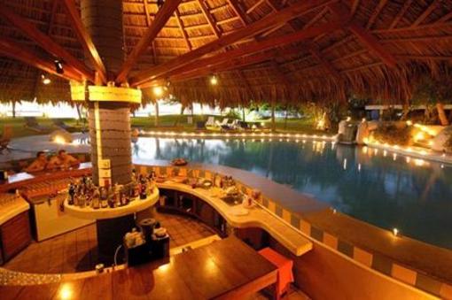 фото отеля Bahia Del Sol Beach Front Hotel & Suites