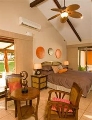 фото отеля Bahia Del Sol Beach Front Hotel & Suites