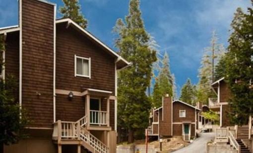 фото отеля Lake Arrowhead Chalets