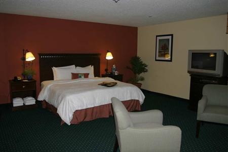 фото отеля Hampton Inn Garden City (New York)