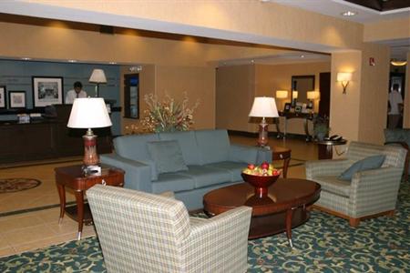фото отеля Hampton Inn Garden City (New York)
