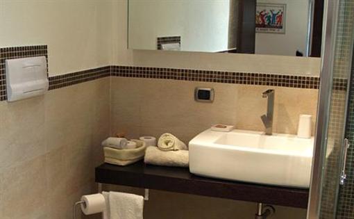 фото отеля Bed and Breakfast Trani 60