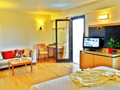 фото отеля Miramare Hotel Eretria