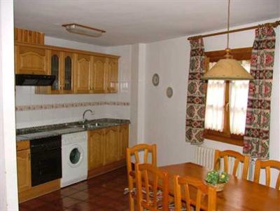 фото отеля Apartamentos Petronilla