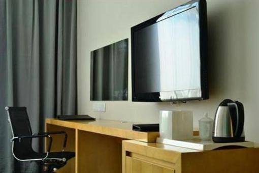 фото отеля Days Inn Powerlong Qingdao