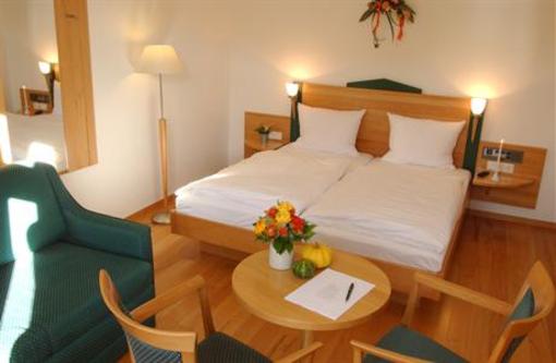 фото отеля Weingutshotel St Michael Wintrich