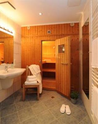 фото отеля Weingutshotel St Michael Wintrich