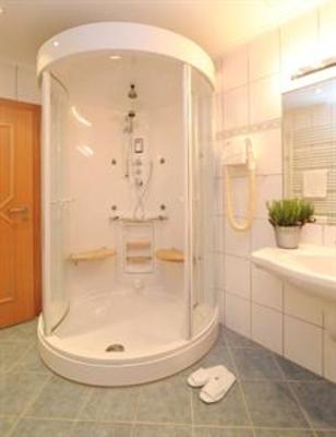 фото отеля Weingutshotel St Michael Wintrich