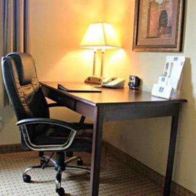 фото отеля Cobblestone Inn and Suites