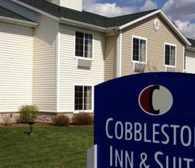 фото отеля Cobblestone Inn and Suites